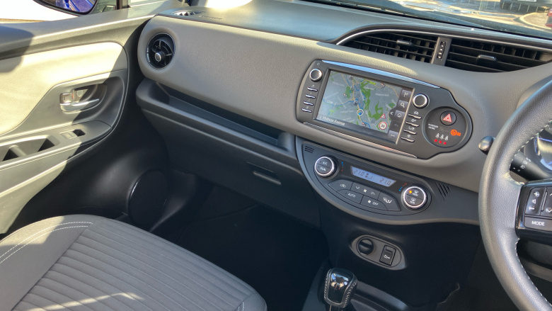 Toyota Yaris 1.5 Hybrid Icon Tech 5dr CVT Hybrid Hatchback